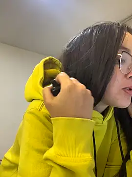 Snapshot of ana_ev chatting on November 2025 12:44:01 AM ana ev online show from November 2025 12:44:01 AM