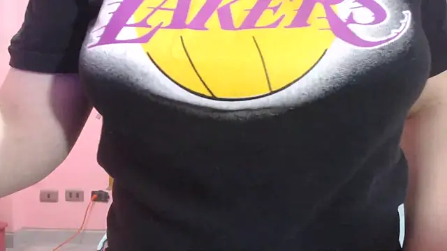 nadescomthxx online show from October 2025 02:38:02 PM