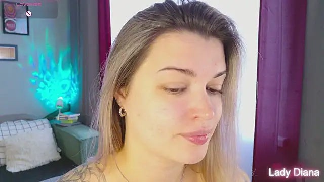 LancasterLady online show from November 2025 09:58:01 AM