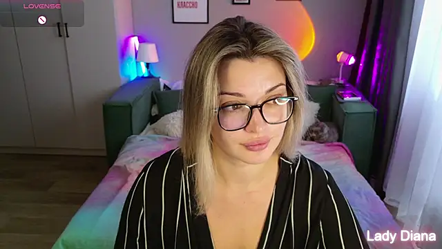 Snapshot of LancasterLady chatting on October 2025 11:33:01 AM LancasterLady online show from October 2025 11:33:01 AM