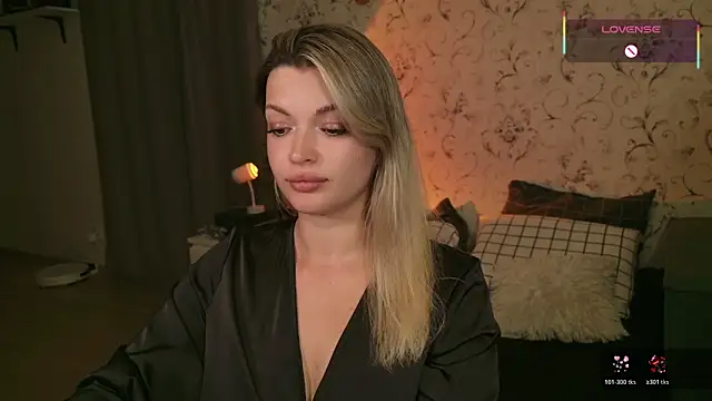 Snapshot of LancasterLady chatting on June 2026 05:21:02 PM LancasterLady online show from June 2026 05:21:02 PM