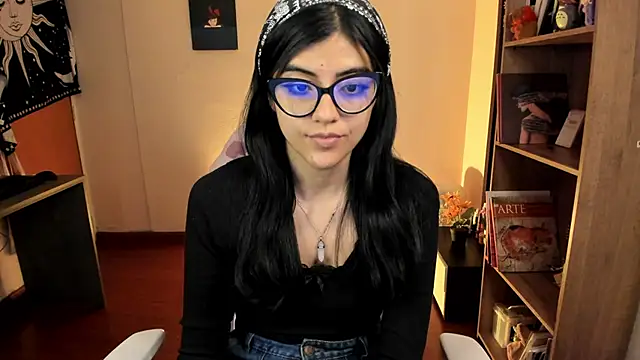 Snapshot of valerie__skyy chatting on February 2025 01:09:02 AM valerie skyy online show from February 2025 01:09:02 AM