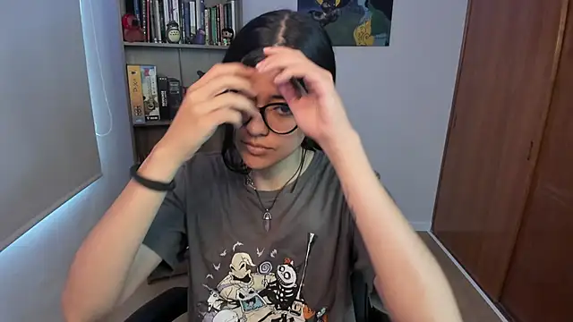 Snapshot of valerie__skyy chatting on December 2025 11:31:01 AM valerie skyy online show from December 2025 11:31:01 AM