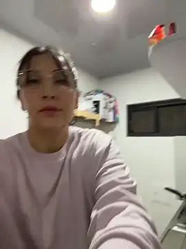 my-kitty online show from May 2026 12:40:02 AM