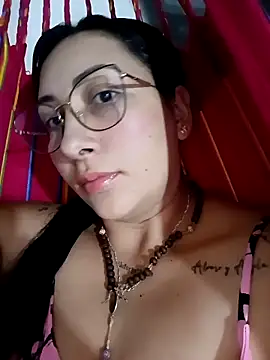 Snapshot of my-kitty chatting on October 2025 11:47:01 PM my-kitty online show from October 2025 11:47:01 PM