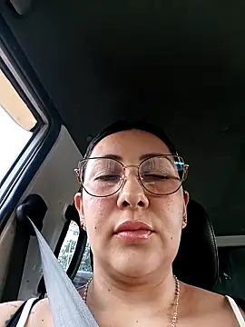 Snapshot of my-kitty chatting on November 2025 09:04:01 PM my-kitty online show from November 2025 09:04:01 PM