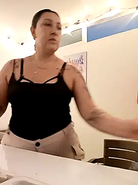 Snapshot of my-kitty chatting on December 2025 01:10:01 AM my-kitty online show from December 2025 01:10:01 AM