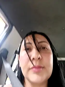 Snapshot of my-kitty chatting on October 2025 09:24:02 PM my-kitty online show from October 2025 09:24:02 PM