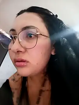 my-kitty online show from December 2025 10:56:01 PM