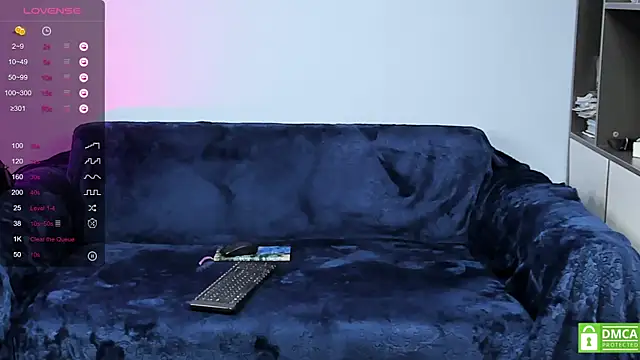 Agatta Smith online show from April 2026 06:09:01 PM