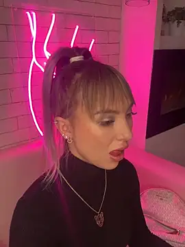 MiaMinx online show from January 2025 05:01:02 AM