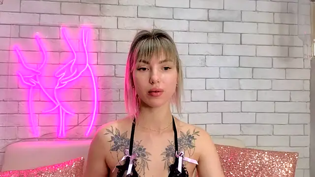 MiaMinx online show from January 2025 10:38:01 PM