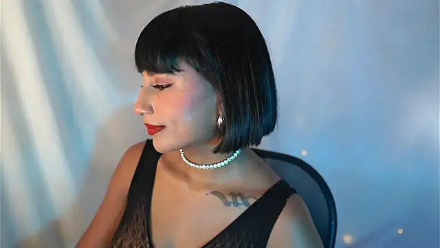 Snapshot of JulietaWinona chatting on October 2025 09:26:02 PM JulietaWinona online show from October 2025 09:26:02 PM