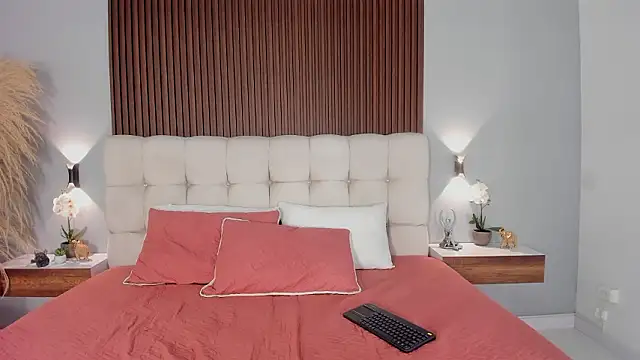 sofi potter  online show from February 2026 08:40:01 PM