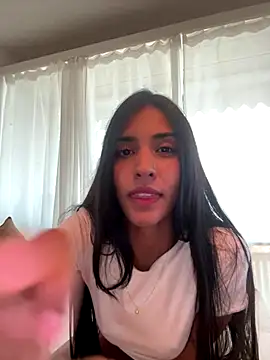 sofi potter  online show from October 2025 08:35:01 AM