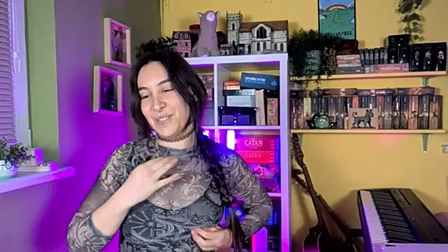 Snapshot of LelianaHazel chatting on January 2026 04:11:02 PM LelianaHazel online show from January 2026 04:11:02 PM