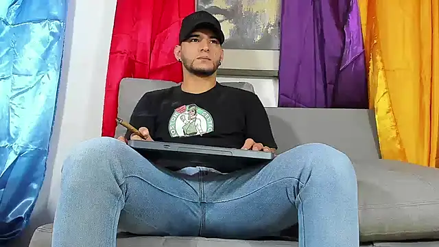 Snapshot of iandygrasso chatting on March 2025 11:51:02 AM iandygrasso online show from March 2025 11:51:02 AM