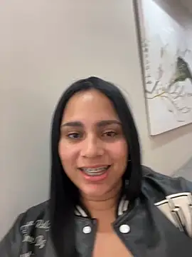 pamela anderson  online show from December 2024 11:31:02 AM