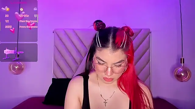 Snapshot of EmmaSwift_ chatting on October 2025 02:55:02 AM EmmaSwift online show from October 2025 02:55:02 AM