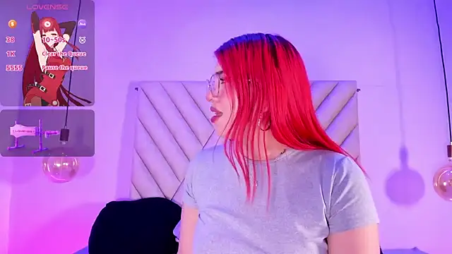 EmmaSwift  online show from April 2026 10:11:01 PM