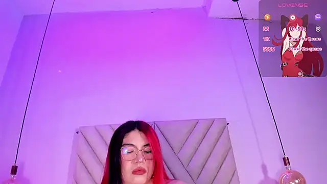 EmmaSwift  online show from April 2026 10:34:02 PM