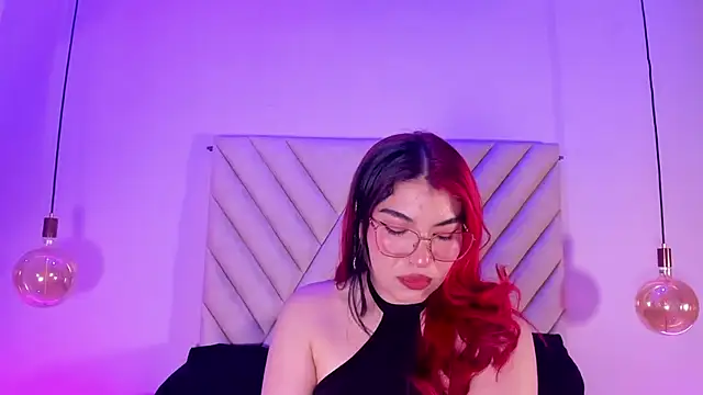 EmmaSwift  online show from March 2026 01:07:01 AM