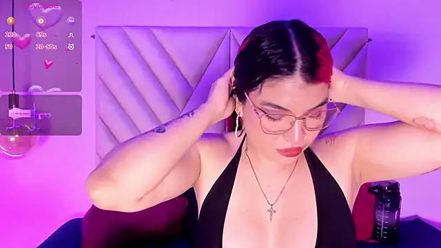 EmmaSwift  online show from February 2026 02:07:02 AM