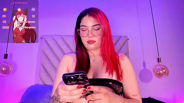 EmmaSwift  online show from April 2026 10:37:02 PM