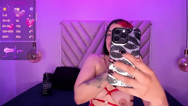 Snapshot of EmmaSwift_ chatting on November 2025 02:54:02 AM EmmaSwift online show from November 2025 02:54:02 AM