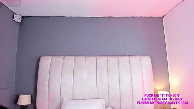 Ashleyy23x online show from February 2026 07:44:01 PM