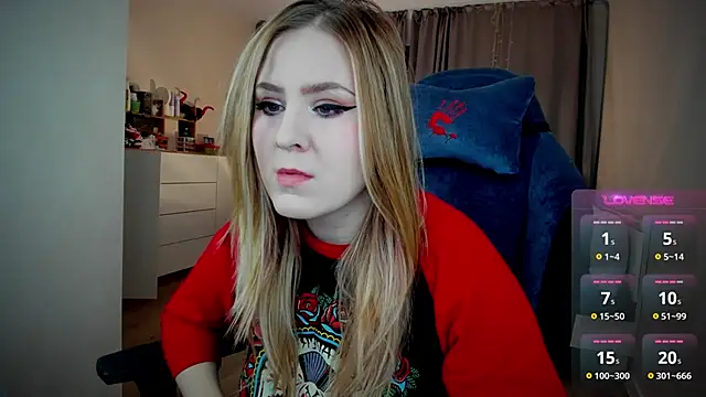 Olivia Munk online show from October 2025 03:38:02 AM