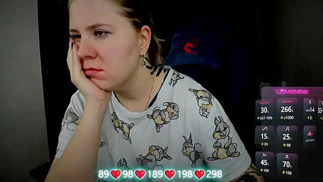 Snapshot of Olivia_Munk chatting on October 2025 03:18:02 AM Olivia Munk online show from October 2025 03:18:02 AM