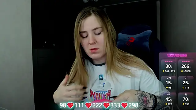 Snapshot of Olivia_Munk chatting on February 2026 04:15:01 AM Olivia Munk online show from February 2026 04:15:01 AM