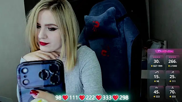 Olivia Munk online show from April 2026 04:08:01 AM