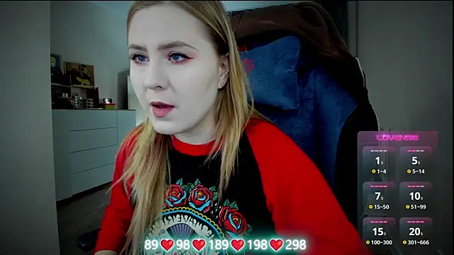 Olivia Munk online show from November 2025 04:27:02 AM