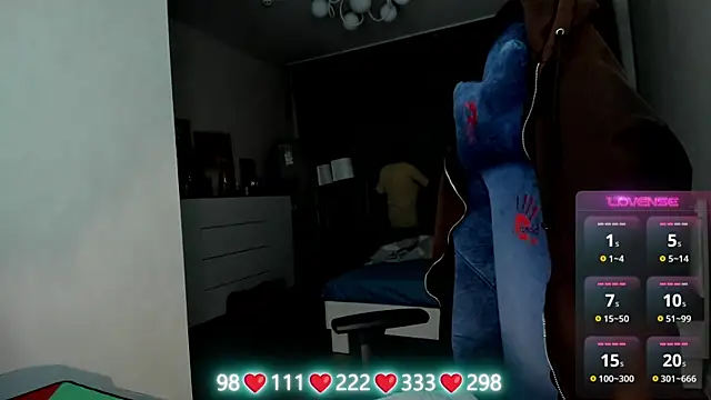 Olivia Munk online show from April 2026 03:46:02 AM