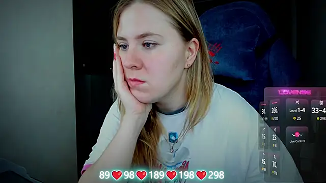 Olivia Munk online show from November 2025 03:44:02 AM