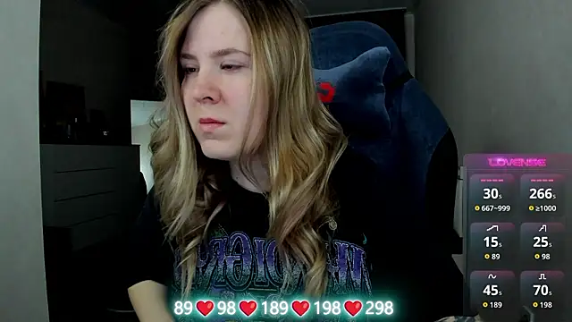 Snapshot of Olivia_Munk chatting on February 2026 04:09:02 AM Olivia Munk online show from February 2026 04:09:02 AM