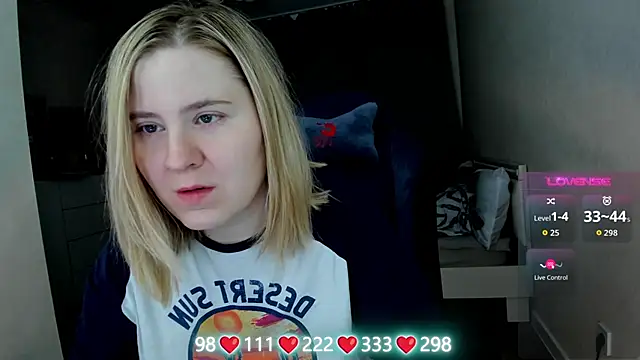 Olivia Munk online show from April 2026 04:16:02 AM