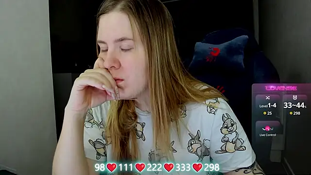 Olivia Munk online show from March 2026 03:51:01 AM