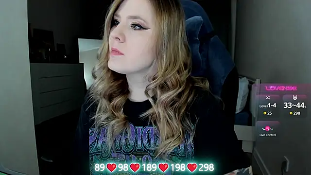 Snapshot of Olivia_Munk chatting on February 2026 04:41:02 AM Olivia Munk online show from February 2026 04:41:02 AM