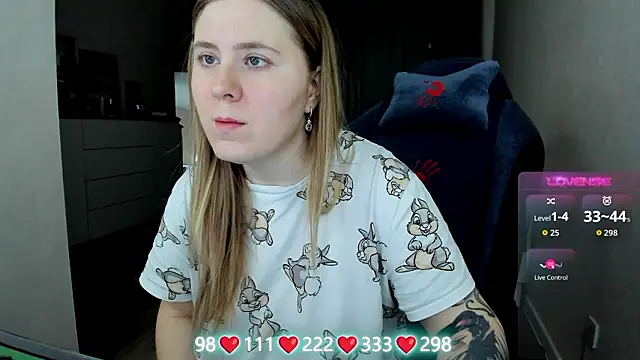 Snapshot of Olivia_Munk chatting on February 2026 07:19:02 AM Olivia Munk online show from February 2026 07:19:02 AM