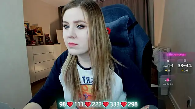 Snapshot of Olivia_Munk chatting on February 2026 04:43:01 AM Olivia Munk online show from February 2026 04:43:01 AM