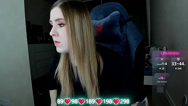 Snapshot of Olivia_Munk chatting on February 2026 04:44:02 AM Olivia Munk online show from February 2026 04:44:02 AM