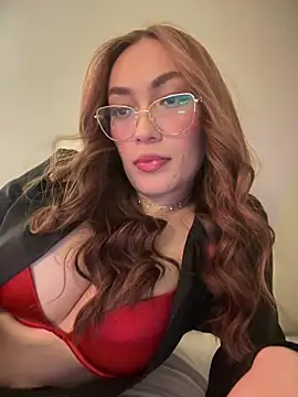 Snapshot of MichelleFerry_ chatting on February 2025 04:05:01 AM MichelleFerry online show from February 2025 04:05:01 AM