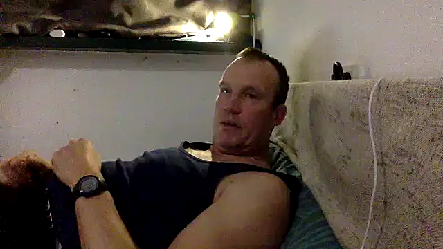 dlvis12 online show from December 2025 08:21:01 PM