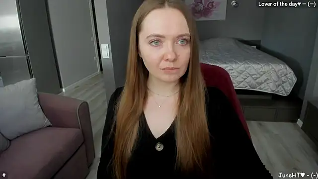 Snapshot of LizaGost chatting on June 2026 11:43:01 AM LizaGost online show from June 2026 11:43:01 AM