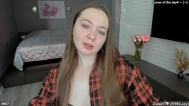 Snapshot of LizaGost chatting on June 2026 11:26:02 AM LizaGost online show from June 2026 11:26:02 AM