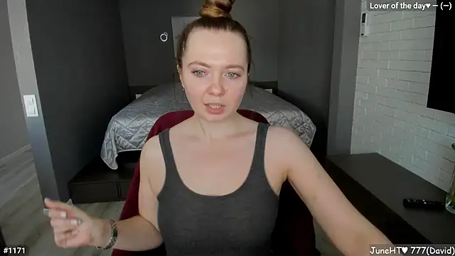Snapshot of LizaGost chatting on June 2026 11:04:02 AM LizaGost online show from June 2026 11:04:02 AM