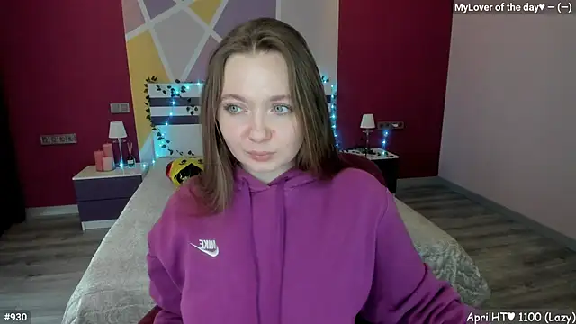 Snapshot of LizaGost chatting on April 2026 11:45:02 AM LizaGost online show from April 2026 11:45:02 AM